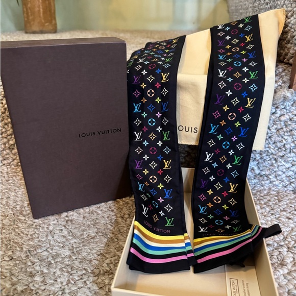 Louis Vuitton 2 Multicolor Bandeaus - Picture 1 of 8